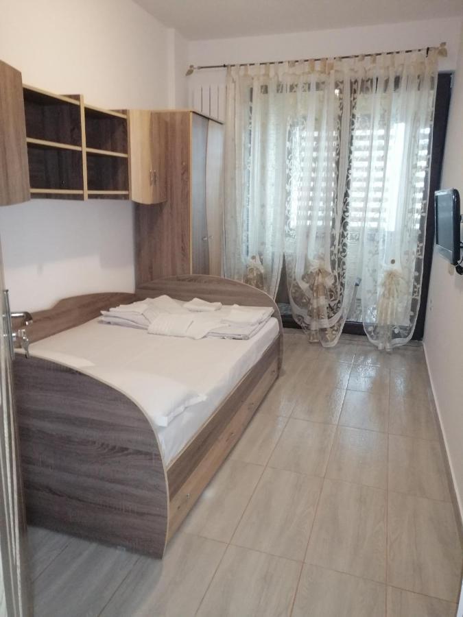 Adina Apartment Năvodari Екстериор снимка