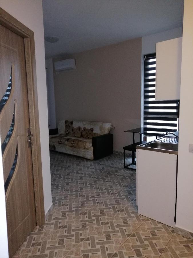 Adina Apartment Năvodari Екстериор снимка