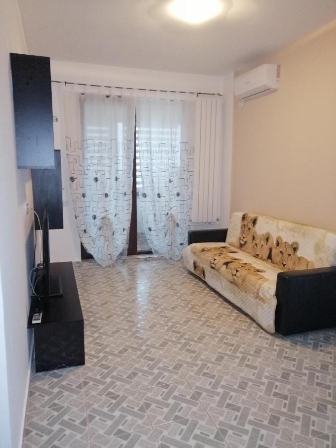 Adina Apartment Năvodari Екстериор снимка